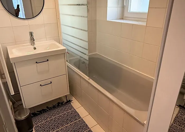 Quartier Vieux Tours, Grand Avec Coin Tours